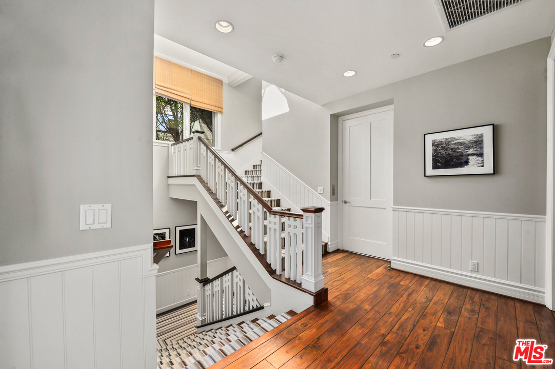 31412 Broad Beach Road Malibu, CA 90265 - Photo 23 of 43 a view of entryway with wooden floor