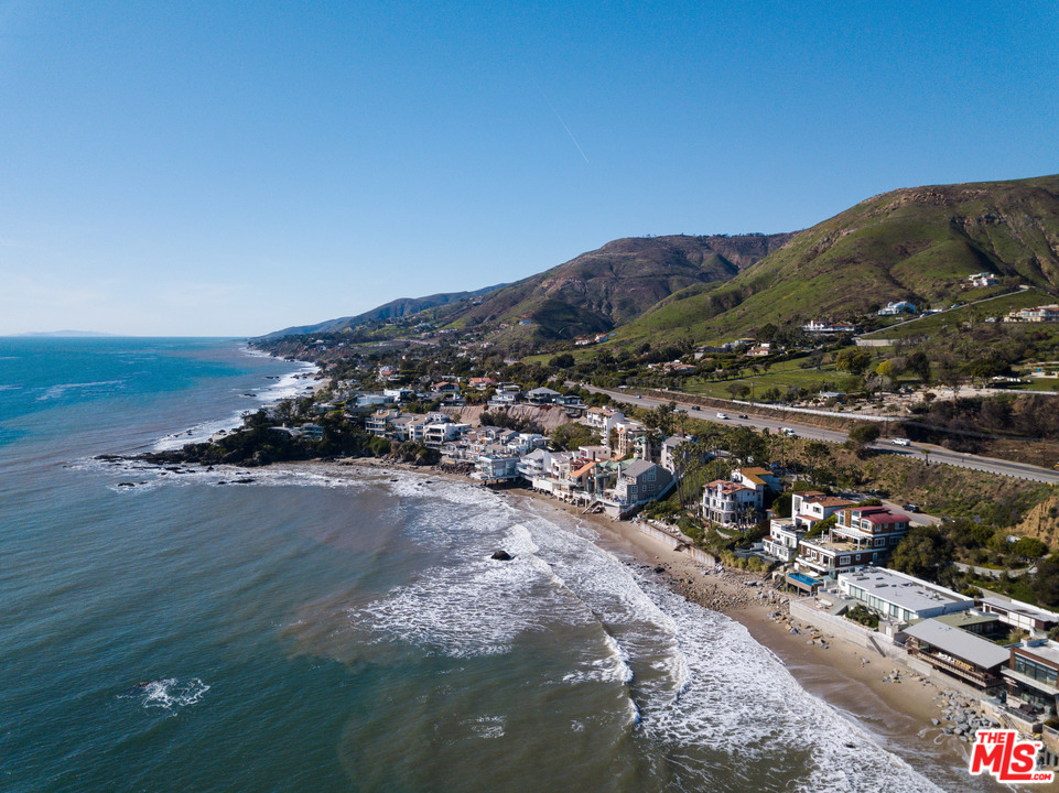 31412 Broad Beach Road Malibu, CA 90265 - Photo 42 of 43 a view of a city
