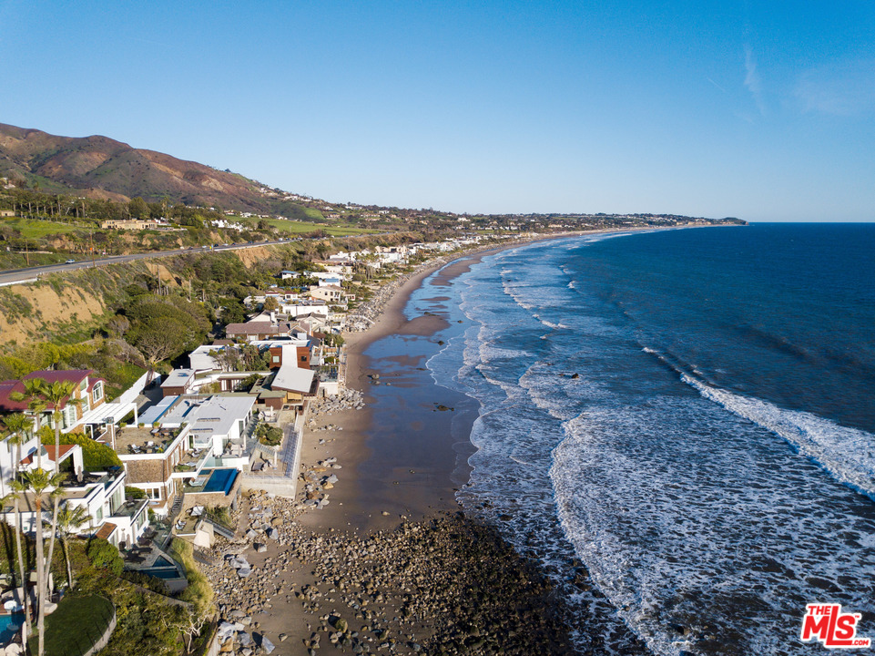 31412 Broad Beach Road Malibu, CA 90265 - Photo 43 of 43 a view of city and mountain