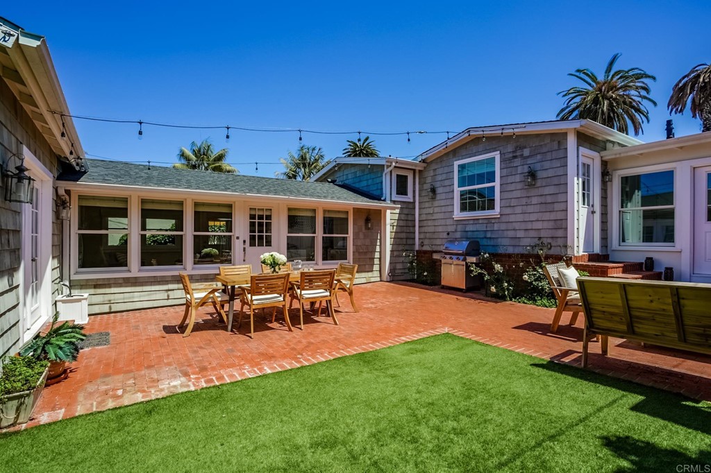 7936 Paseo Del Ocaso La Jolla, CA 92037 - Photo 22 of 43 a view of a house with patio