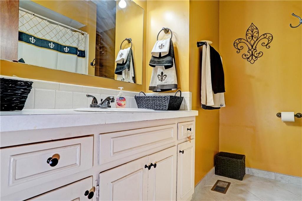 6639 Balmoral Road Indianapolis, IN 46241 - Photo 8 of 10 Gallery Image 8