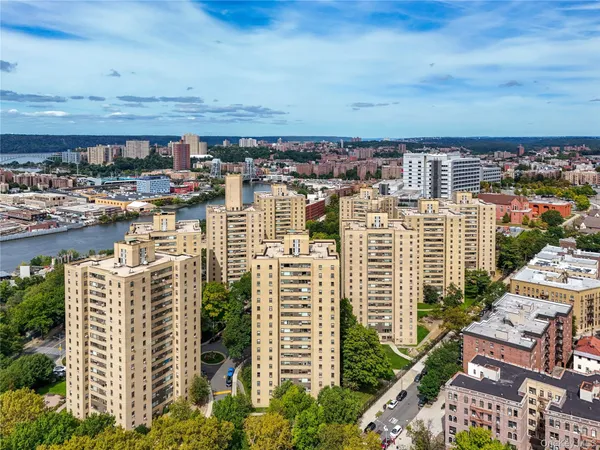 a picture of city view