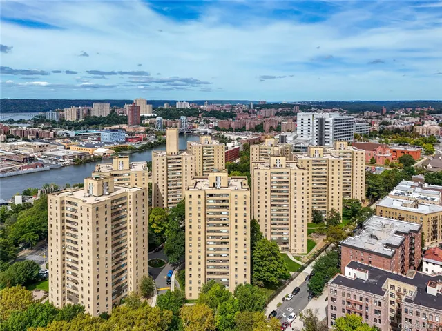 a picture of city view