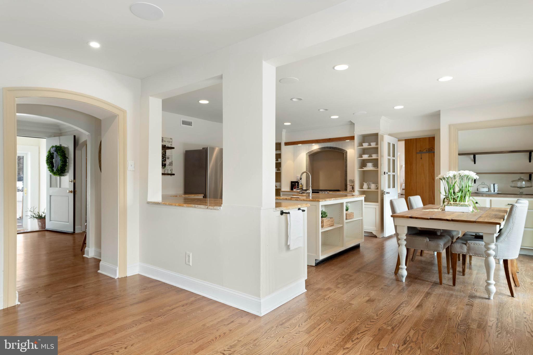 300 Valley Place Wayne, PA 19087 - Photo 12 of 53 Eat-in Kitchen.
