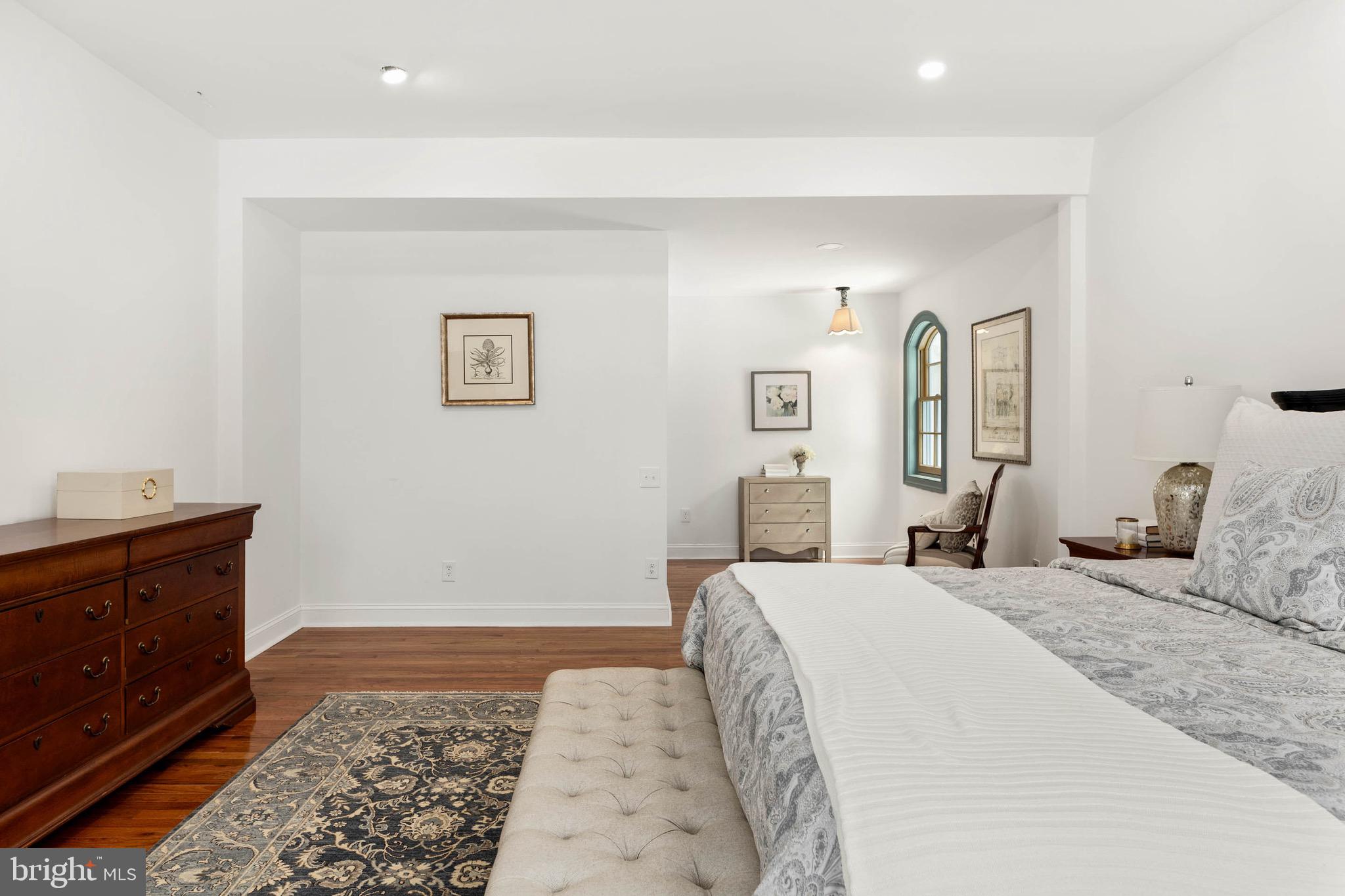 300 Valley Place Wayne, PA 19087 - Photo 25 of 53 First Floor Primary.