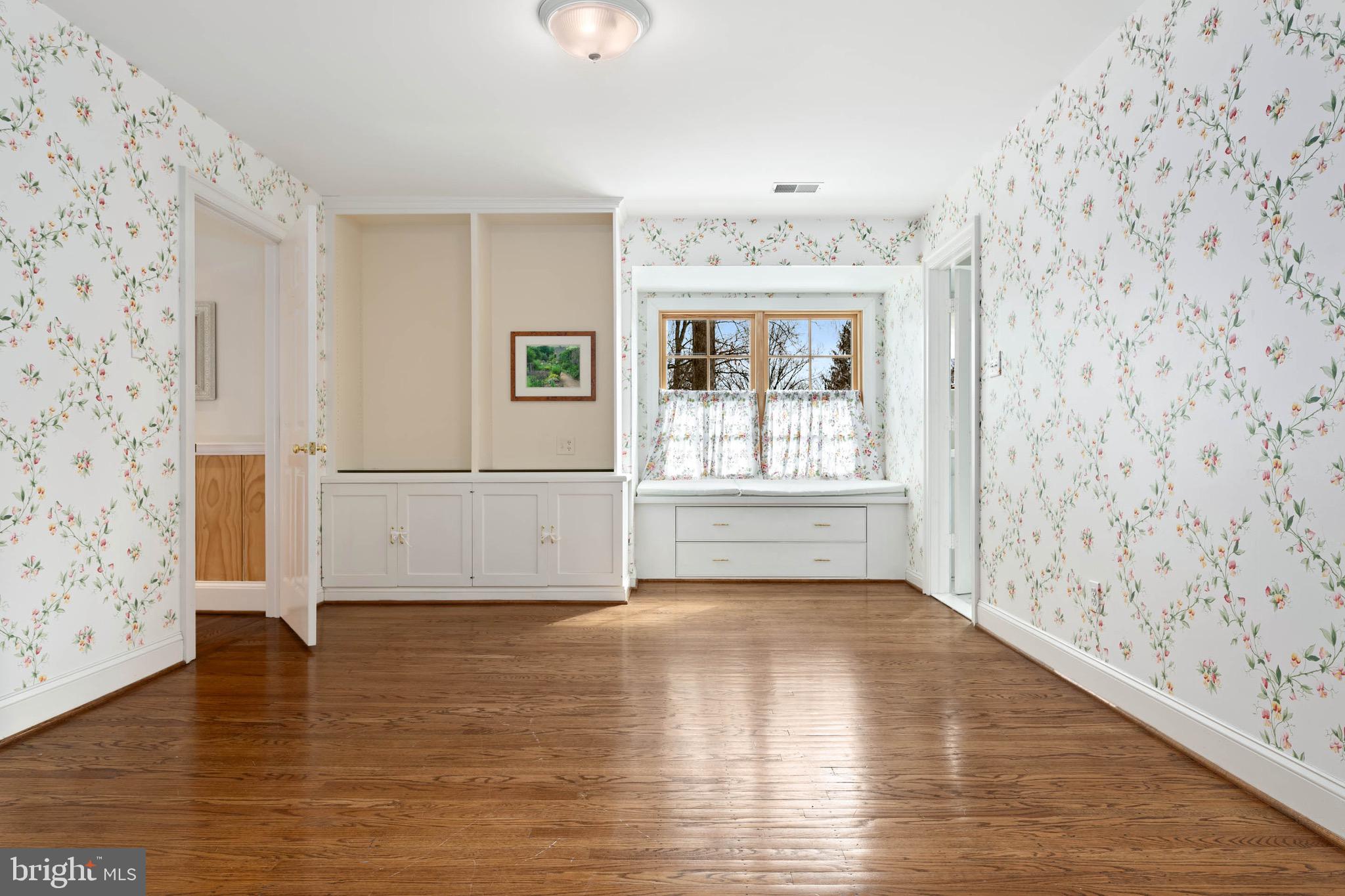 300 Valley Place Wayne, PA 19087 - Photo 36 of 53 4th bedroom W/ Built-ins & Reading Nook.