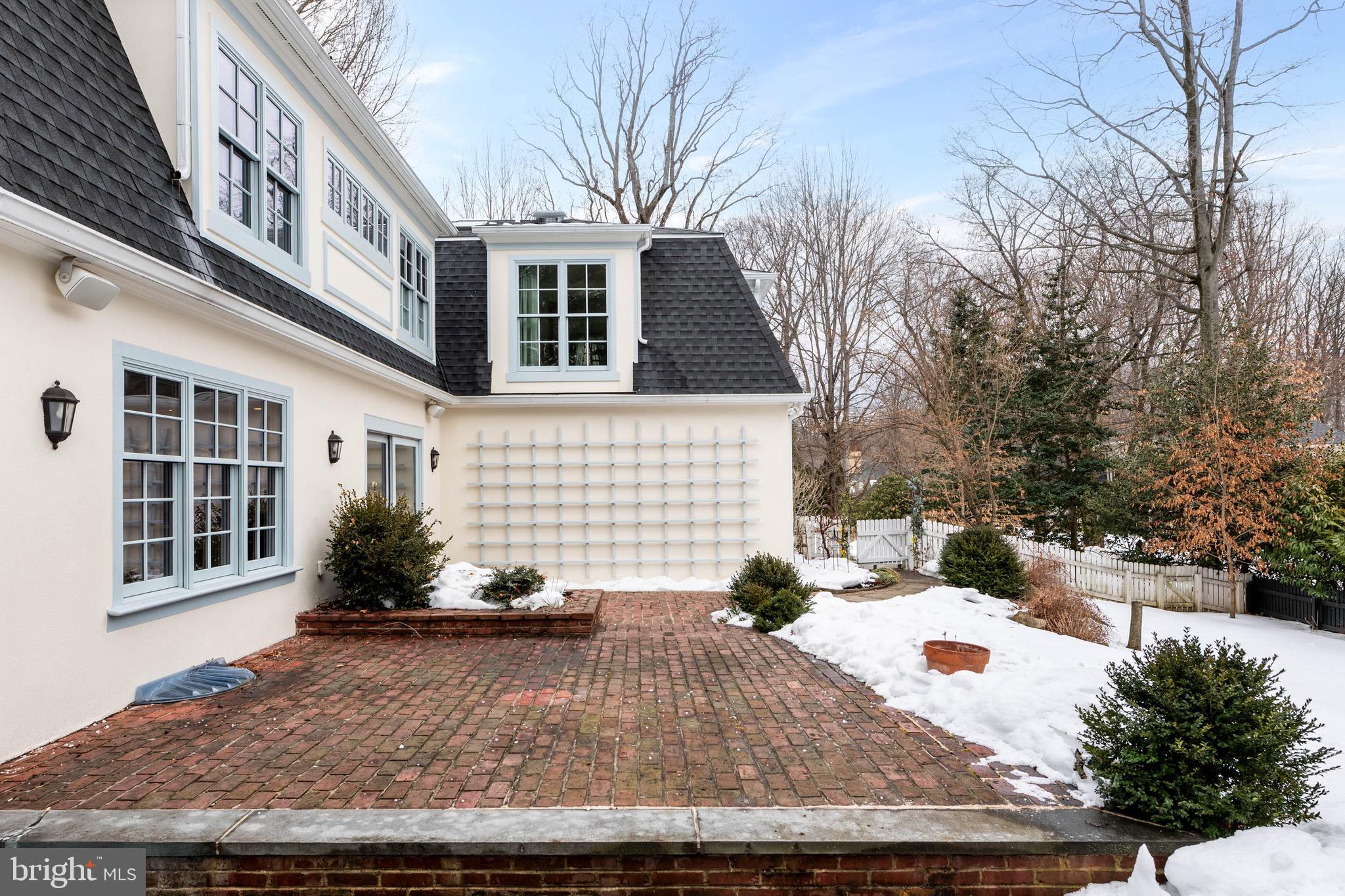300 Valley Place Wayne, PA 19087 - Photo 45 of 53 Patio, Trellis.