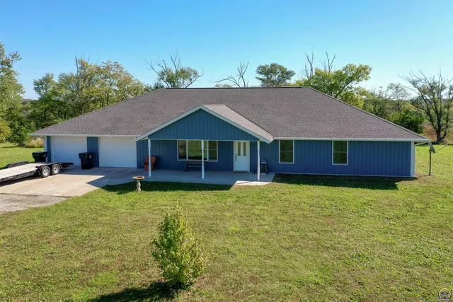 $419,950 | 8922 Highway 4, Meriden, KS 66512