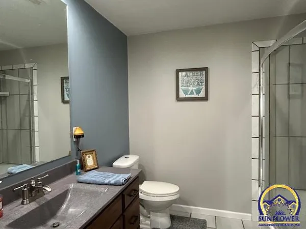 $419,950 | 8922 Highway 4, Meriden, KS 66512