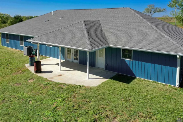 $419,950 | 8922 Highway 4, Meriden, KS 66512