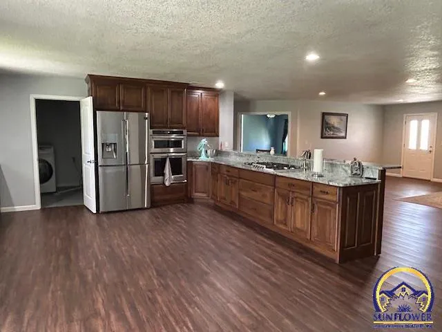 $419,950 | 8922 Highway 4, Meriden, KS 66512