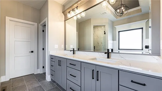 $784,900 | 115 Teton Ridge, Lake Winnebago, MO 64034