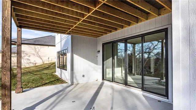 $784,900 | 115 Teton Ridge, Lake Winnebago, MO 64034