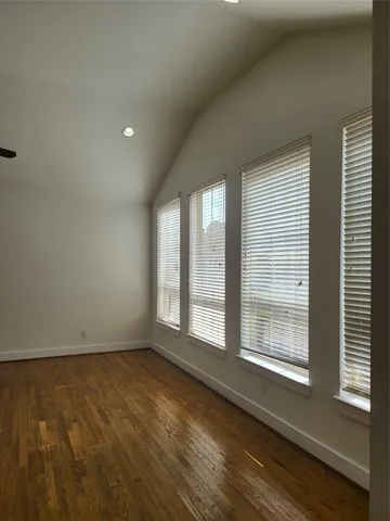 $1,975 | 2423 Roufa Road, Houston, TX 77003