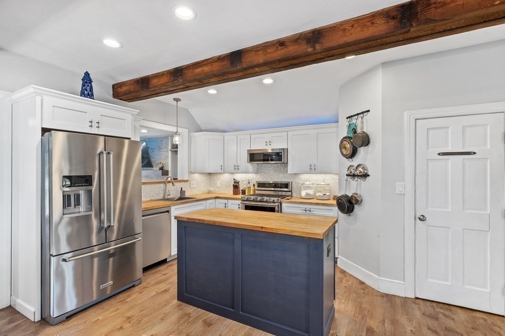 99 Bay Avenue Marshfield, MA 02050 - Photo 12 of 41