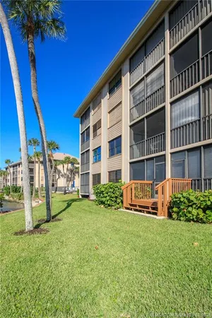 $2,200 | 4620 Northeast Sandpebble Trace, Unit 104, Jensen Beach, FL 34957
