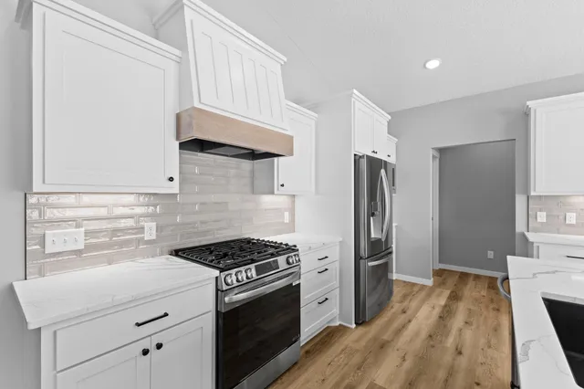 $469,900 | 630 7th Avenue Northeast, Isanti, MN 55040