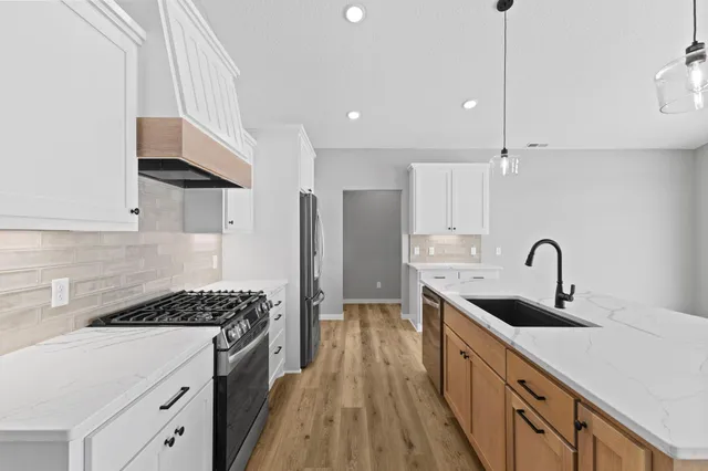 $469,900 | 630 7th Avenue Northeast, Isanti, MN 55040