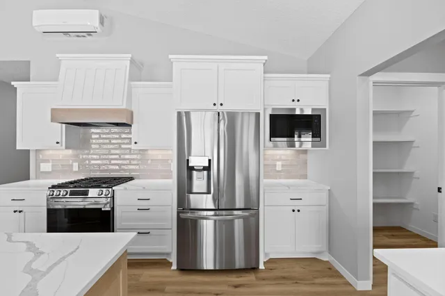 $469,900 | 630 7th Avenue Northeast, Isanti, MN 55040