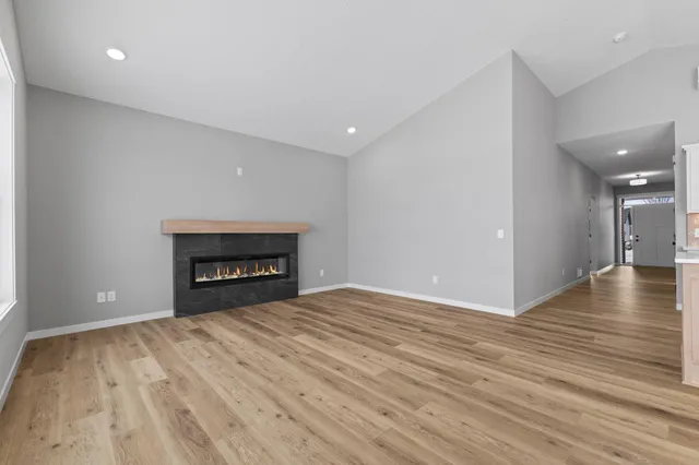 $469,900 | 630 7th Avenue Northeast, Isanti, MN 55040