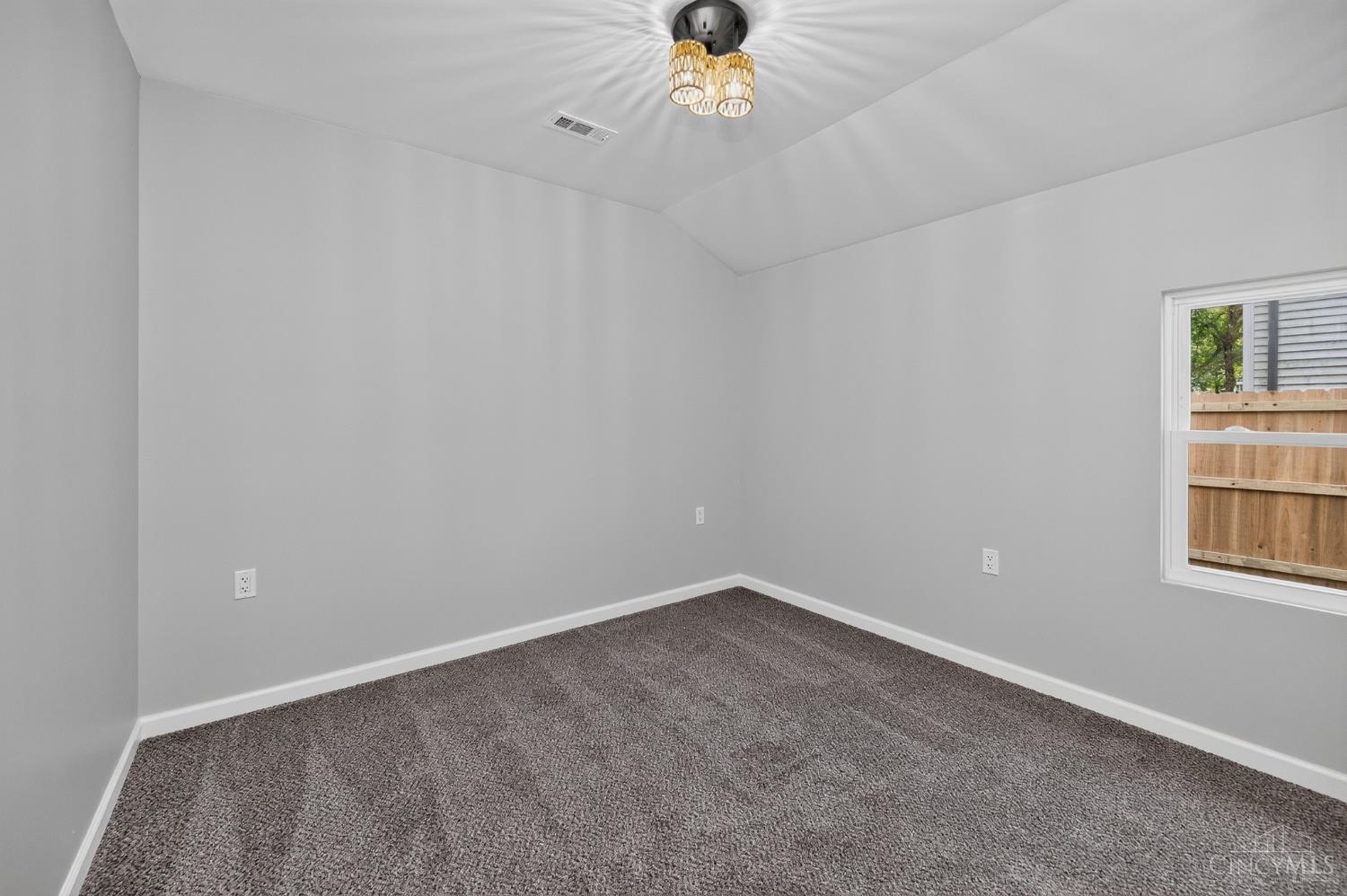 8812 Pine Road Cincinnati, OH 45242 - Photo 33 of 61