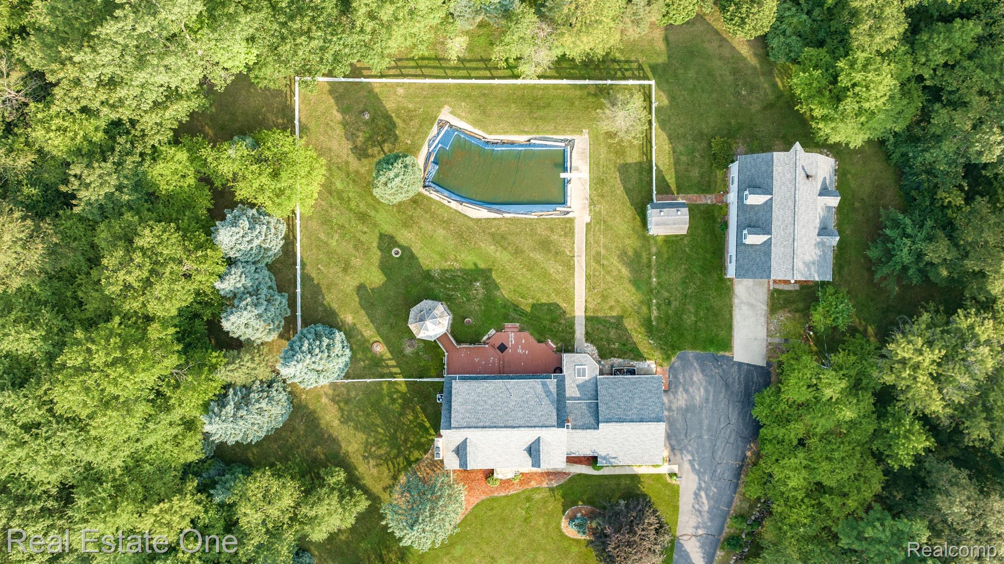 11260 Hartland Road Fenton, MI 48430 - Photo 69 of 73 Birds eye view of backyard