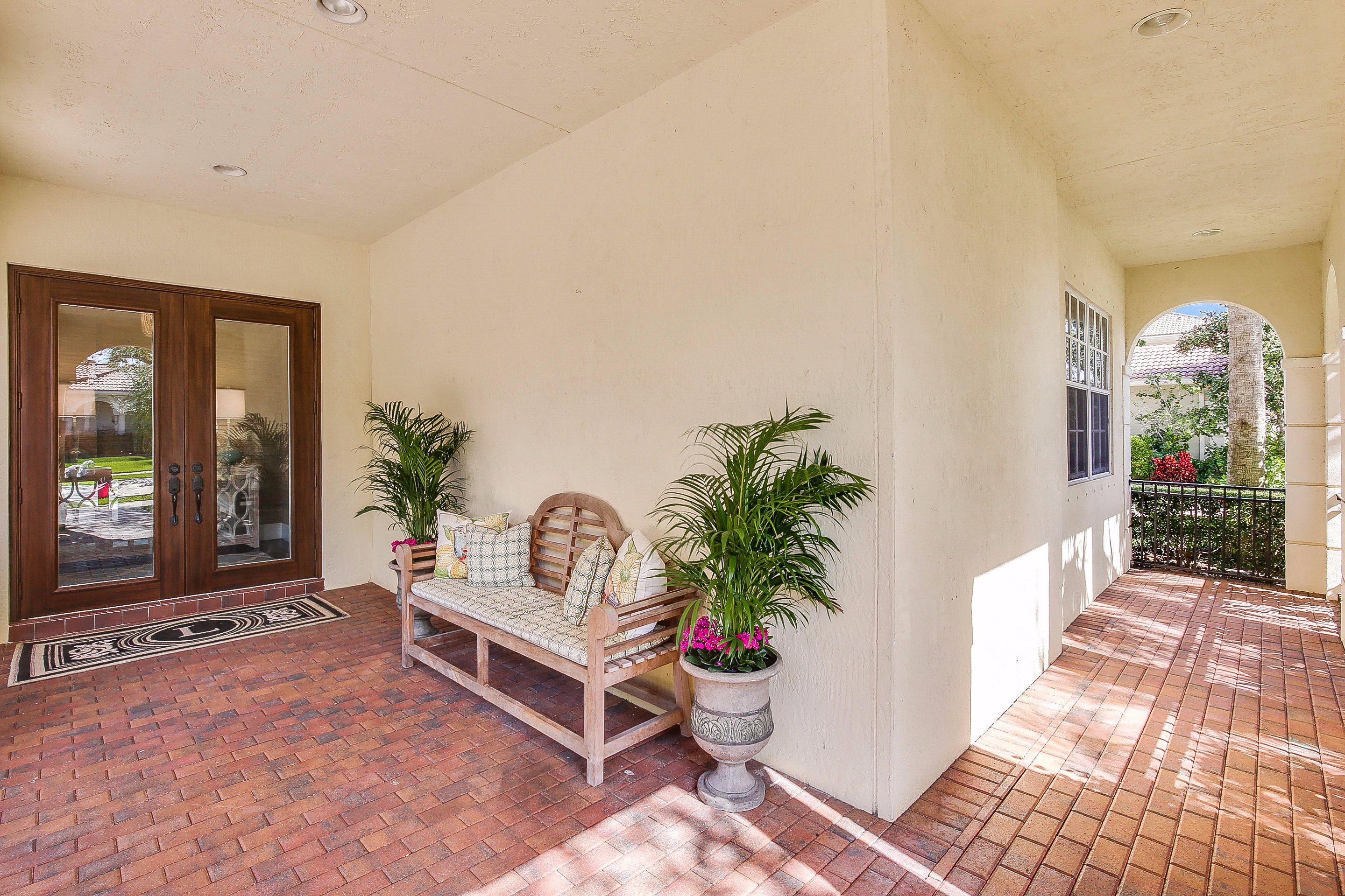 182 Via Veracruz Jupiter, FL 33458 - Photo 2 of 23 a living room with furniture