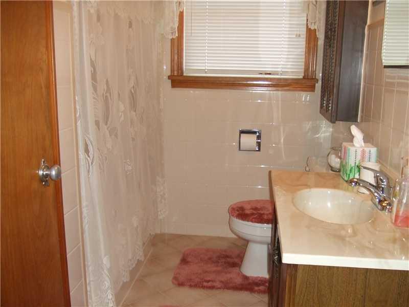 1103 Eckert Road Monaca, PA 15061 - Photo 15 of 22 Full Bath.