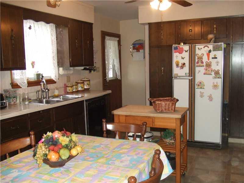 1103 Eckert Road Monaca, PA 15061 - Photo 5 of 22 Kitchen.