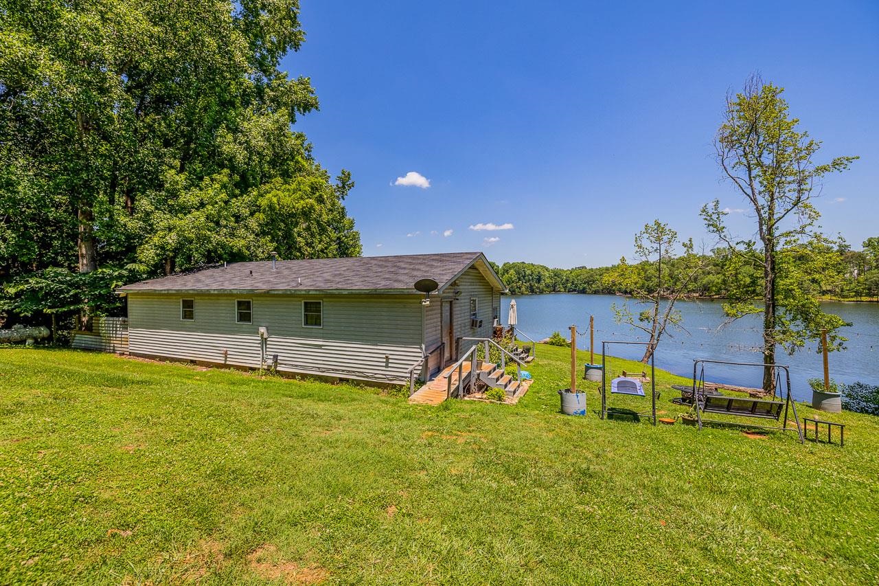 240 Canady Road Wellford, SC 29385 - Photo 4 of 36