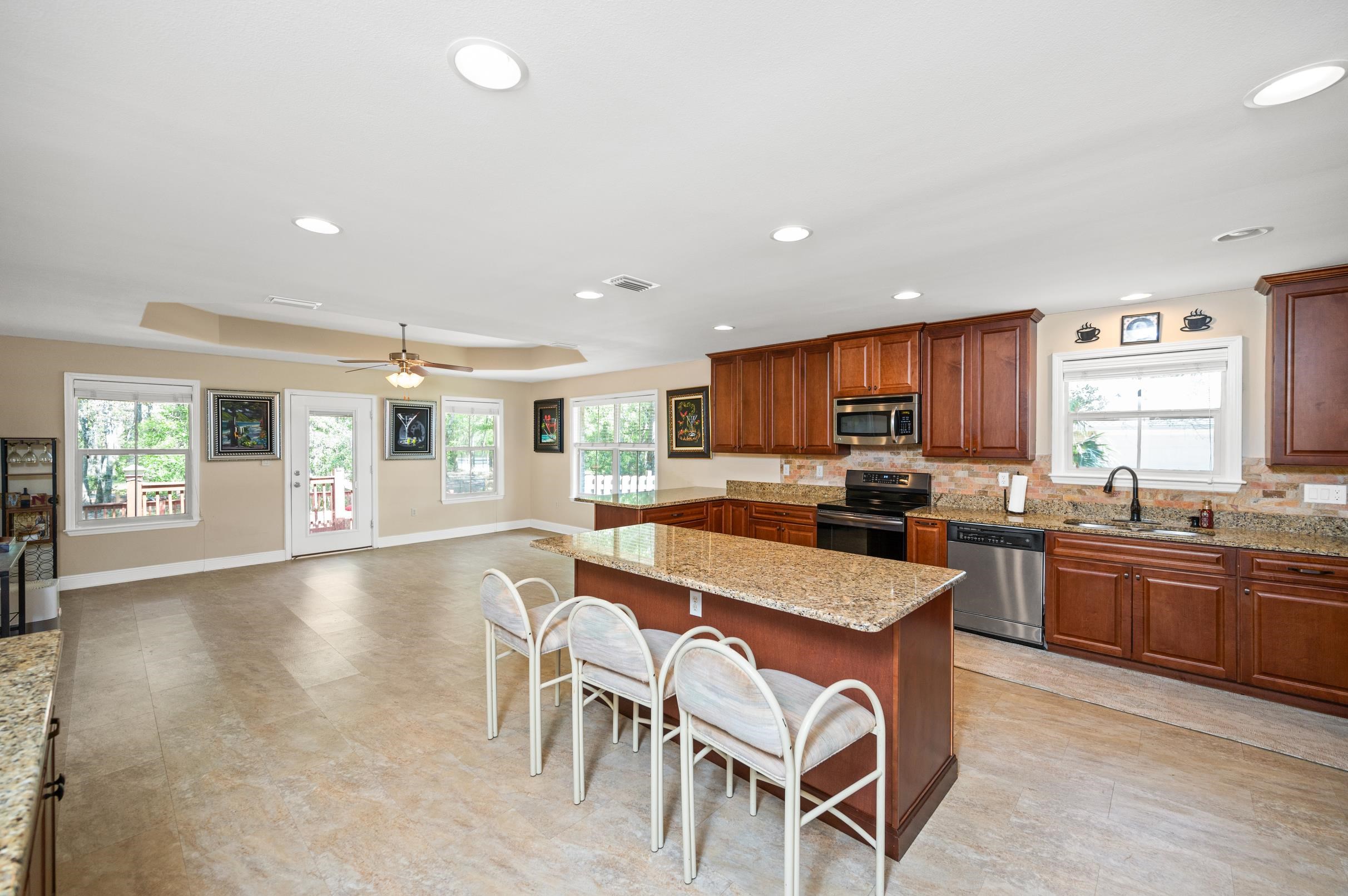 11801 Venice Boulevard Foley, AL 36535 - Photo 9 of 50