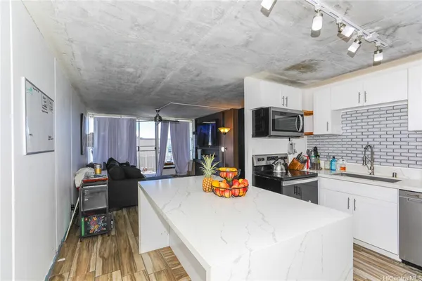 $200,000 | 95-2057 Waikalani Place, Unit C405, Mililani, HI 96789
