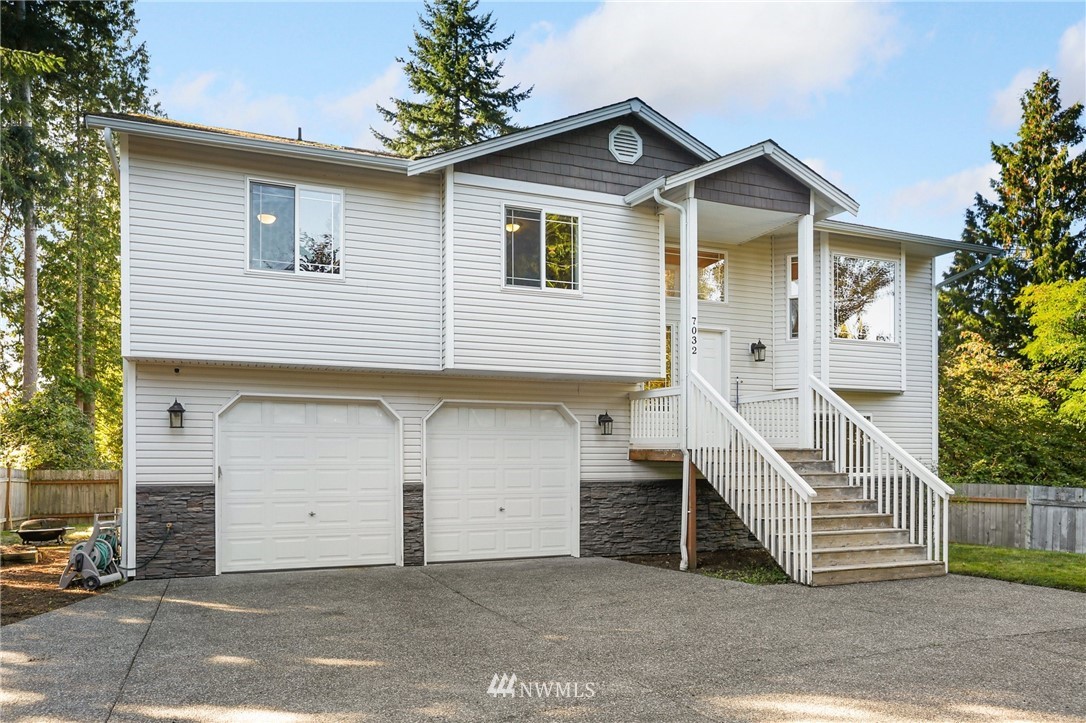 7032 Carson Road Everett, WA 98203 - Photo 1 of 26