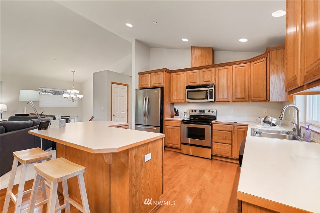 7032 Carson Road Everett, WA 98203 - Photo 7 of 26