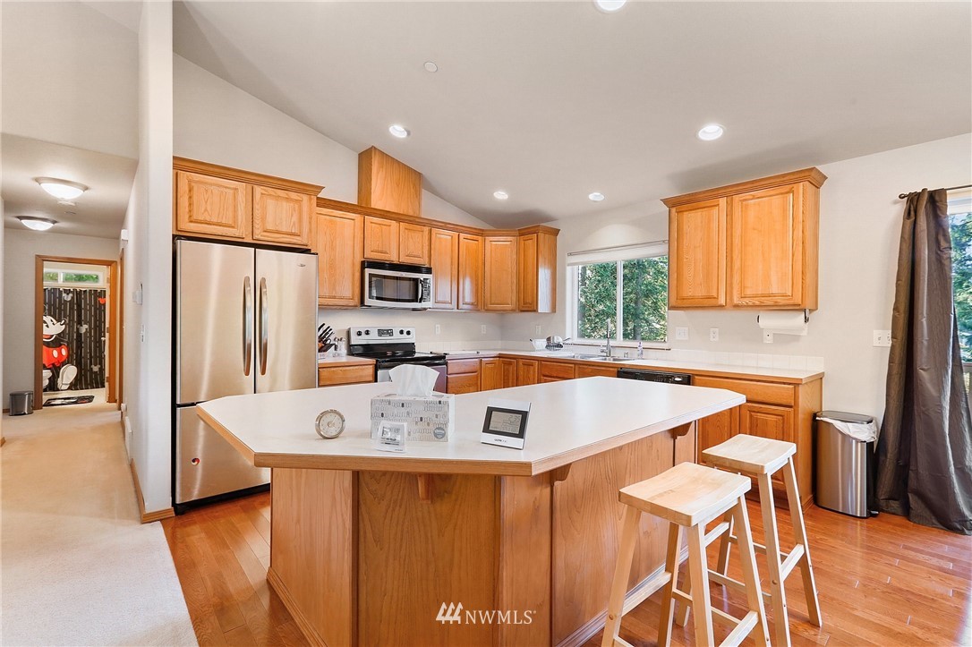 7032 Carson Road Everett, WA 98203 - Photo 8 of 26