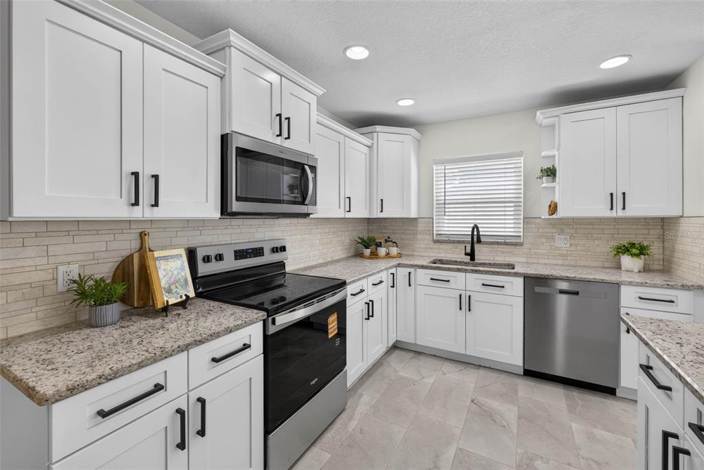 8608 Huntsman Lane Port Richey, FL 34668 - Photo 11 of 40