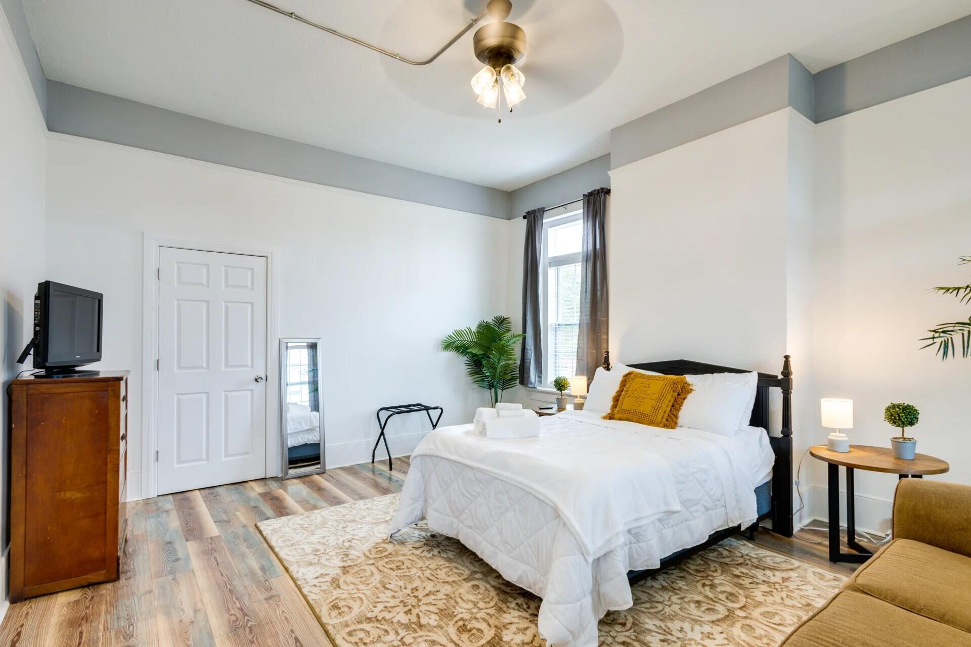 1642 Broad Street Augusta, GA 30904 - Photo 13 of 17 Bedroom 3