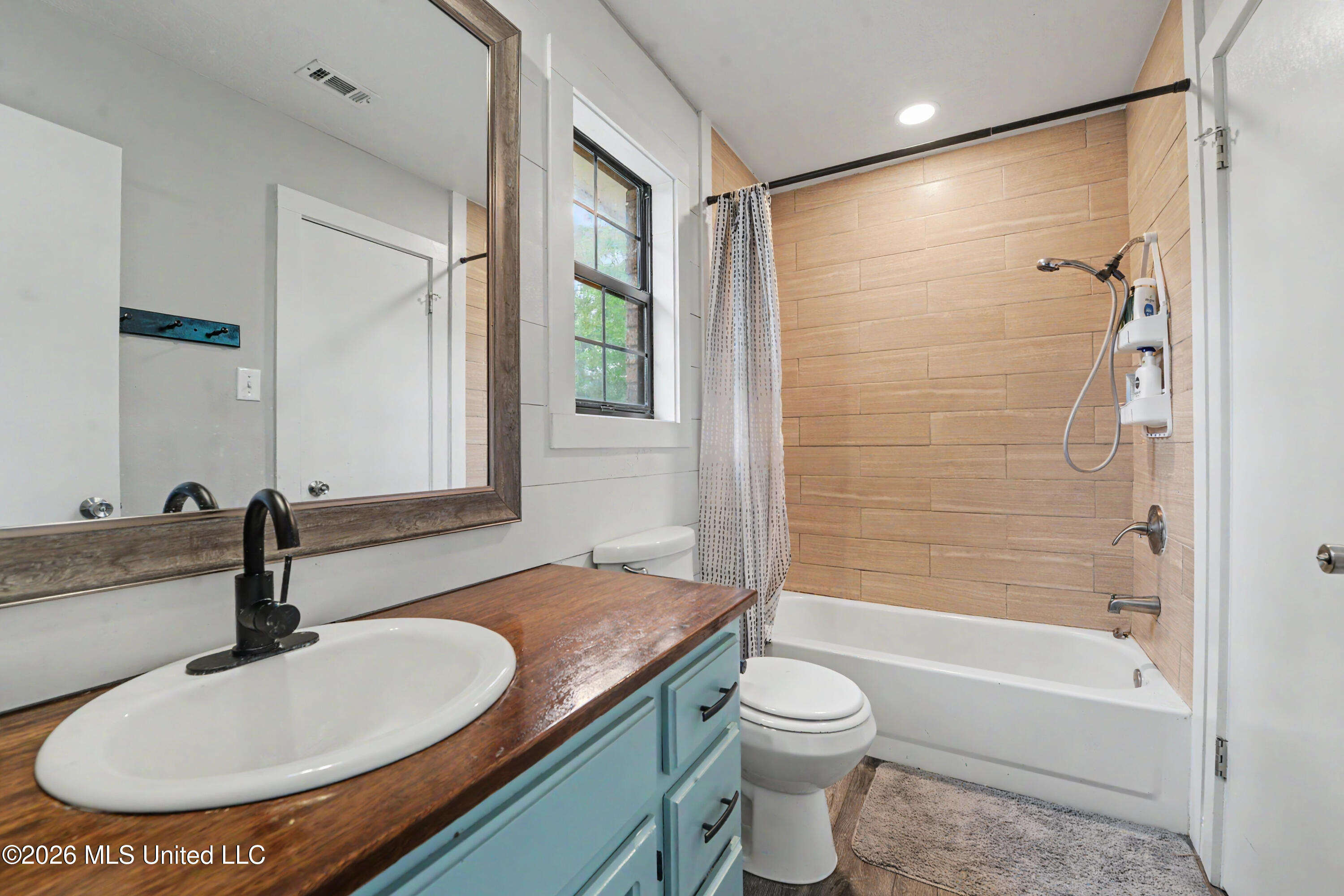 7321 Caraway Road Moss Point, MS 39562 - Photo 19 of 27 Bath 2