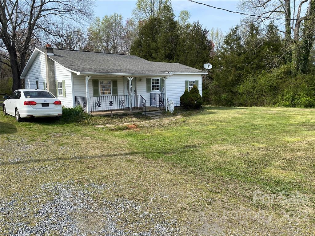 254 Landrum Road Tryon, NC 28782 - Photo 2 of 24