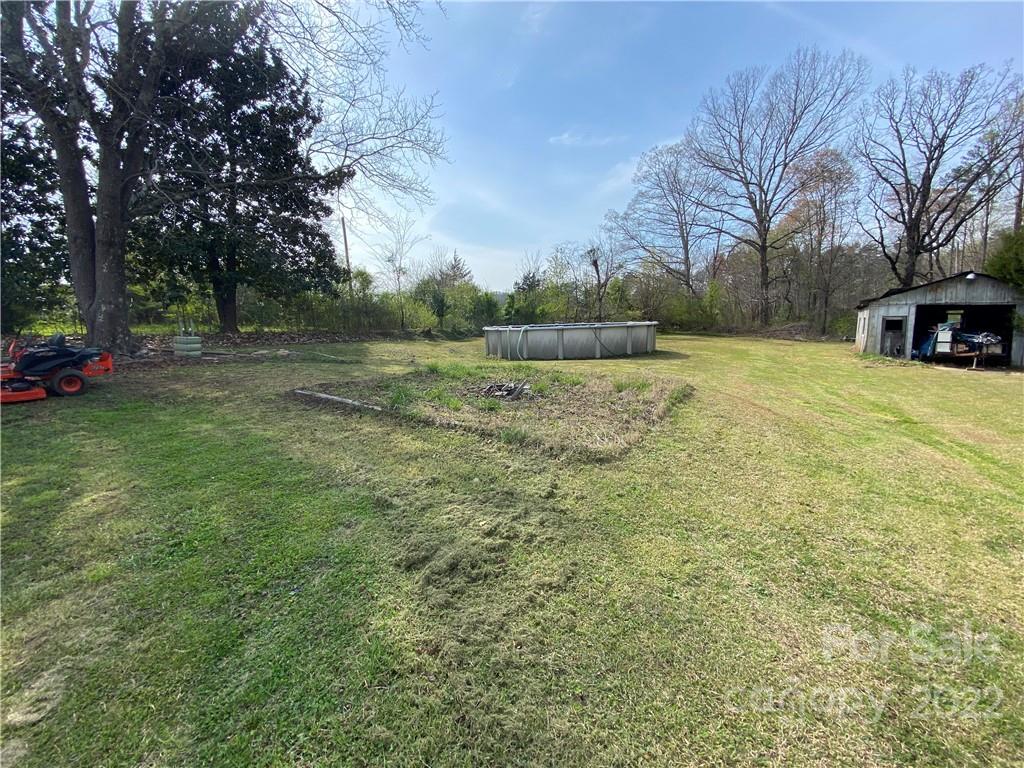 254 Landrum Road Tryon, NC 28782 - Photo 5 of 24