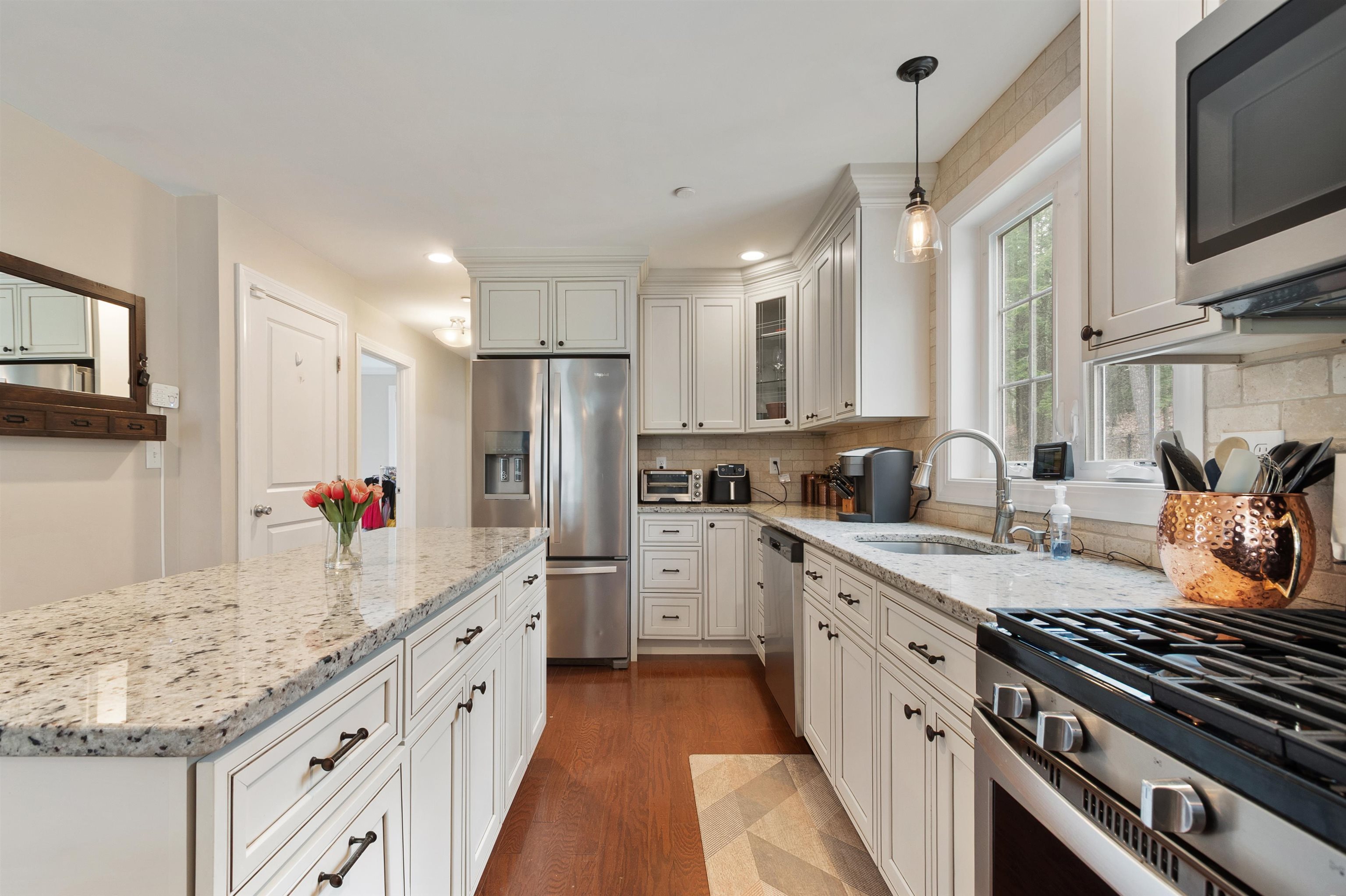 1 Brandy Rock Road Derry, NH 03038 - Photo 12 of 43