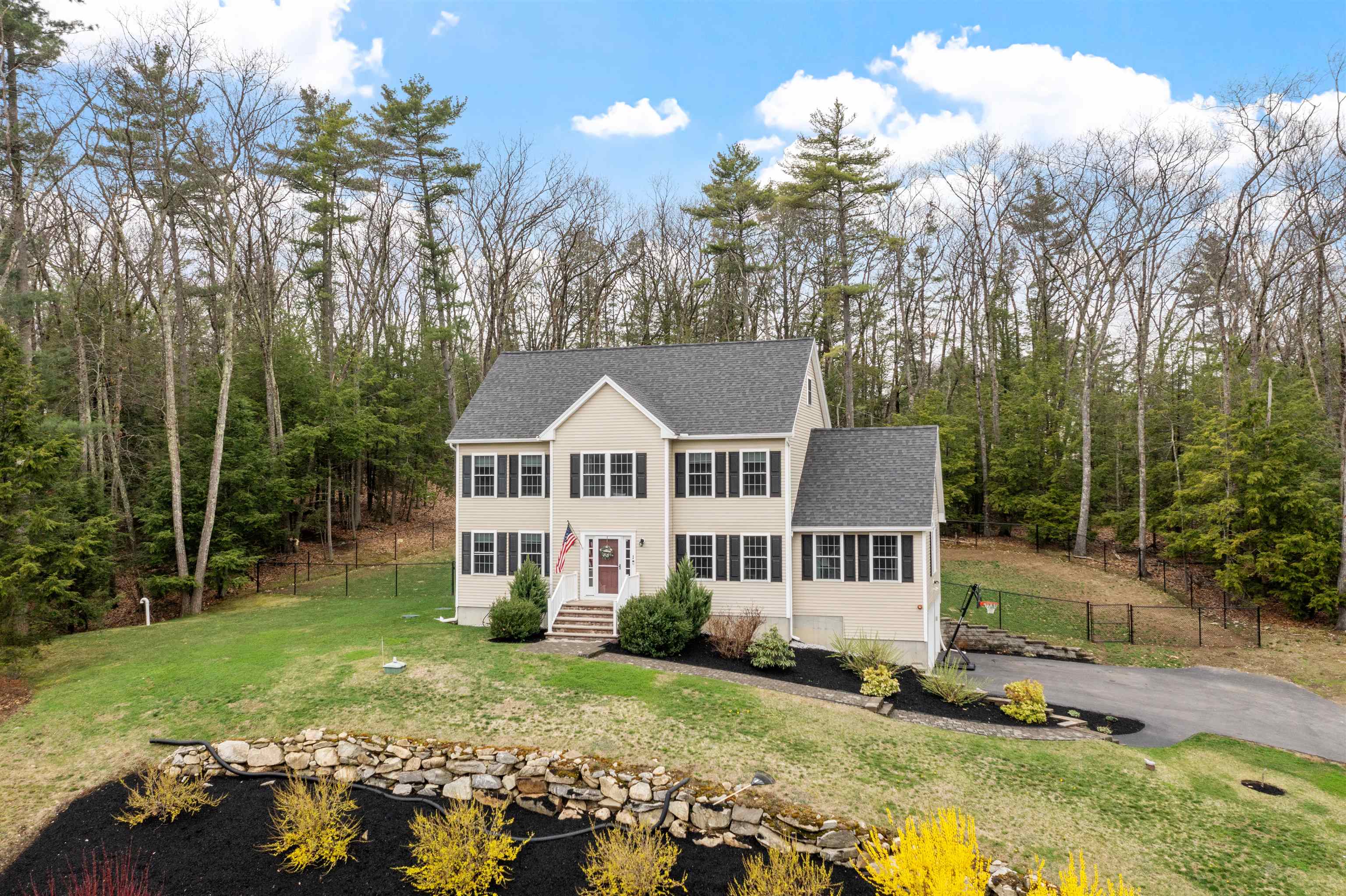 1 Brandy Rock Road Derry, NH 03038 - Photo 5 of 43