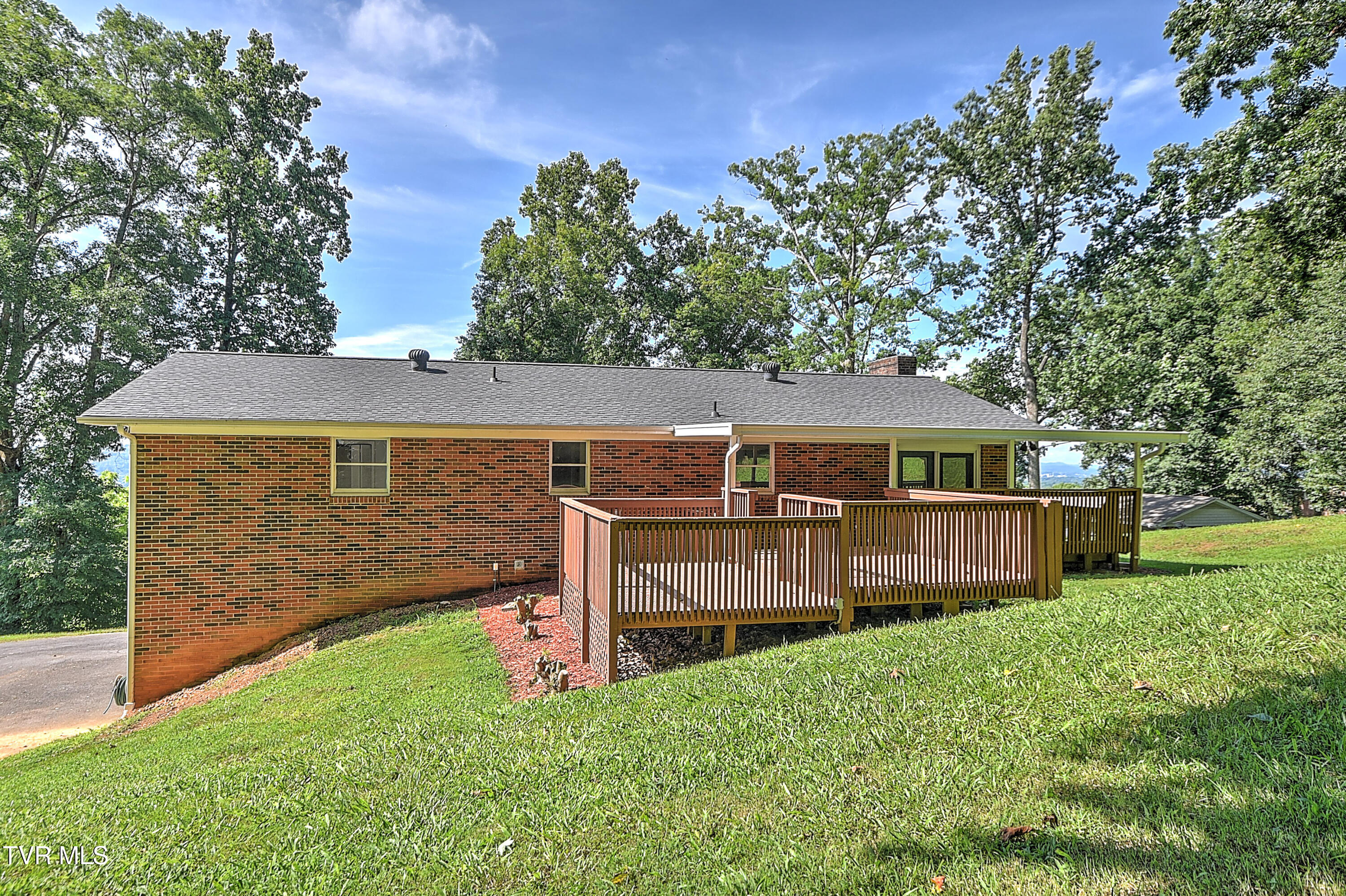148 Whitehills Road Kingsport, TN 37660 - Photo 40 of 49 148 Whitehill * ES-36