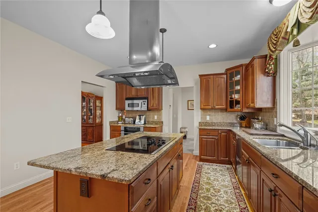 $1,550,000 | 20 Bailey Boulevard, East Greenwich, RI 02818