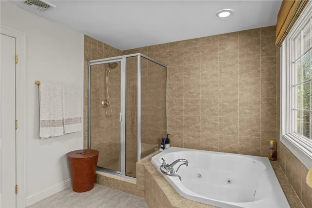 $1,550,000 | 20 Bailey Boulevard, East Greenwich, RI 02818