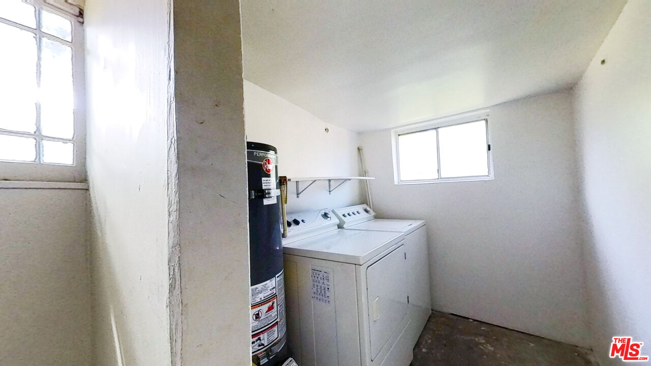 227 East Lemon Avenue Monrovia, CA 91016 - Photo 15 of 27