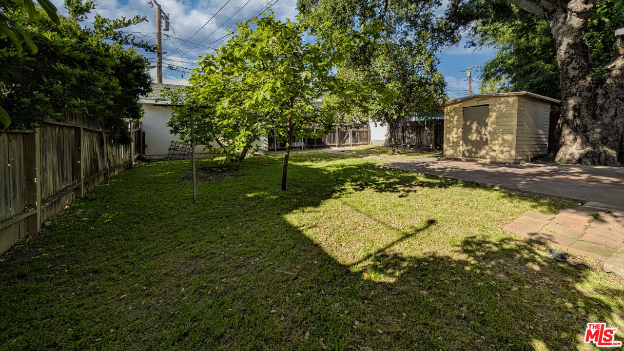 227 East Lemon Avenue Monrovia, CA 91016 - Photo 19 of 27