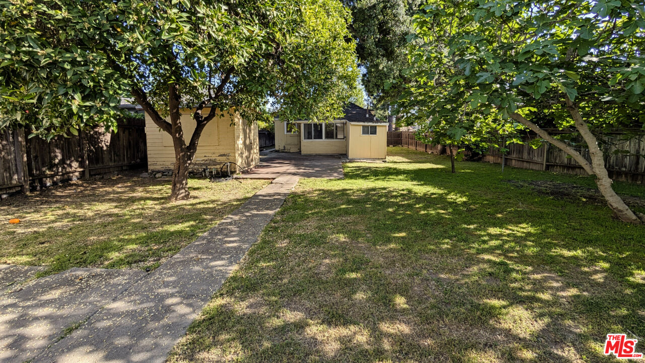 227 East Lemon Avenue Monrovia, CA 91016 - Photo 20 of 27