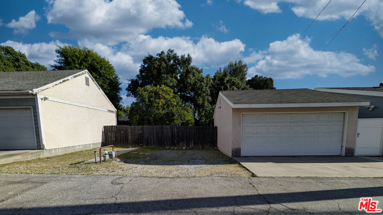 227 East Lemon Avenue Monrovia, CA 91016 - Photo 23 of 27