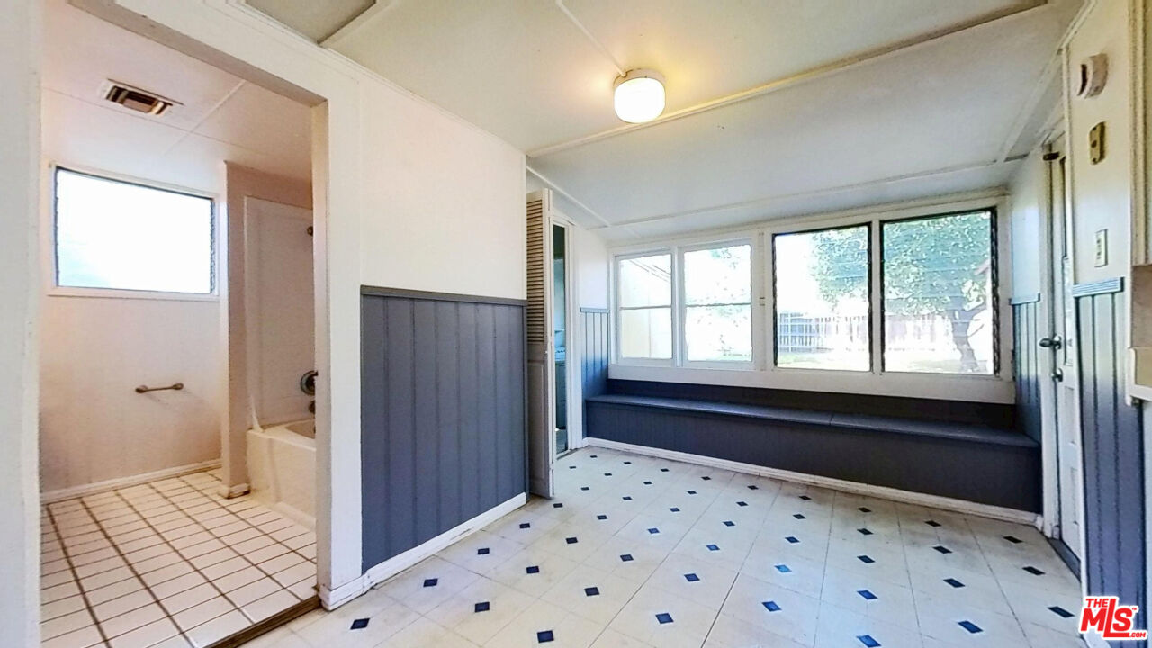 227 East Lemon Avenue Monrovia, CA 91016 - Photo 8 of 27